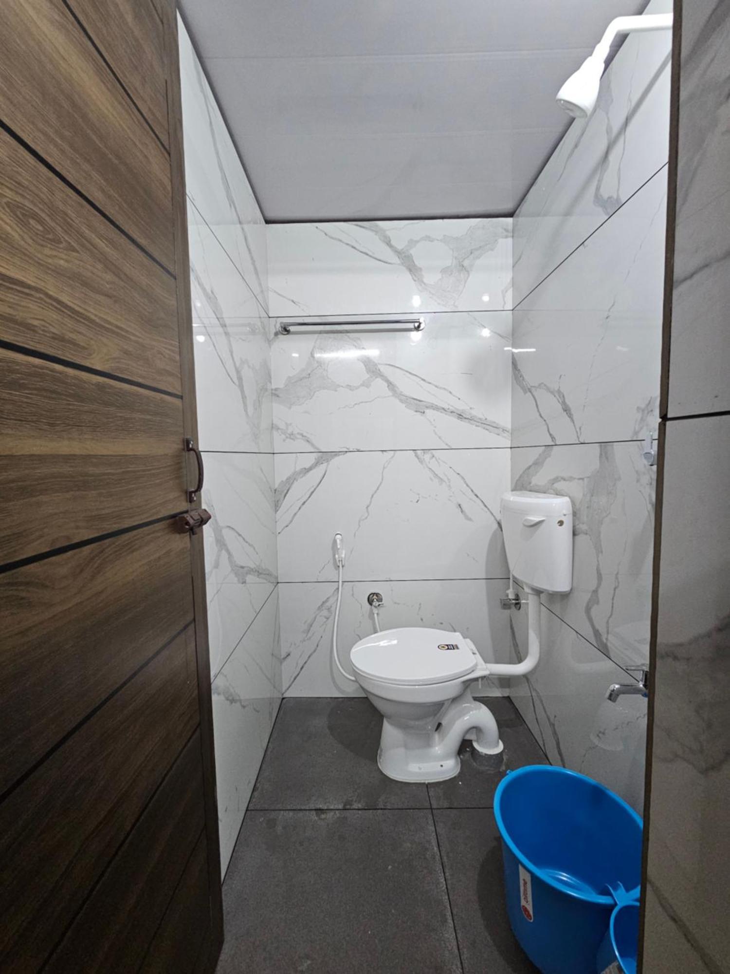 Lowfare Hotels Kozsíkóde Kültér fotó
